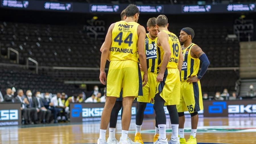 Φενερμπαχτσέ: Θετικά στον κορωνοϊό δύο μέλη του τεχνικού τιμ