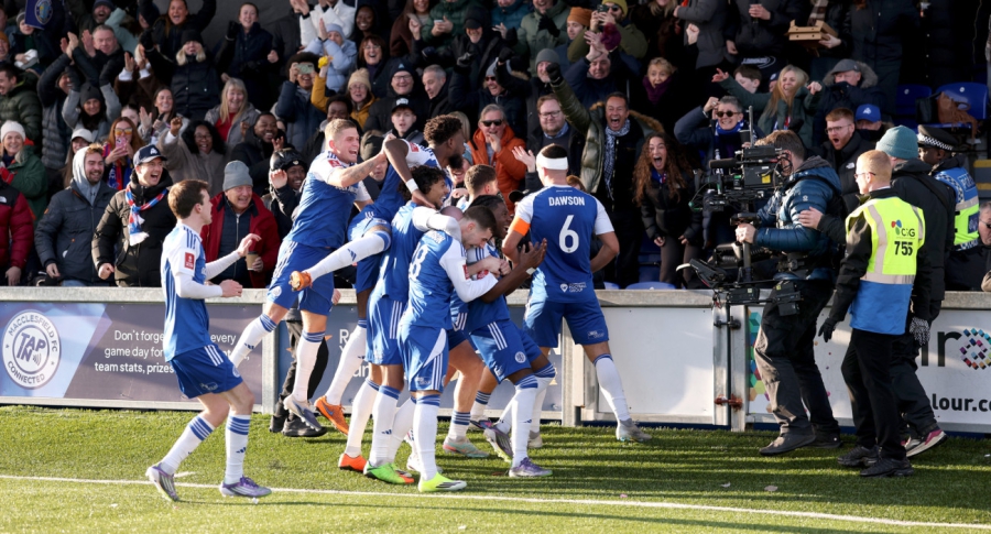 Η Μακλσφιλντ της 6ης κατηγορίας έγραψε ιστορία: Απέκλεισε την Κρίσταλ Πάλας από το FA Cup!