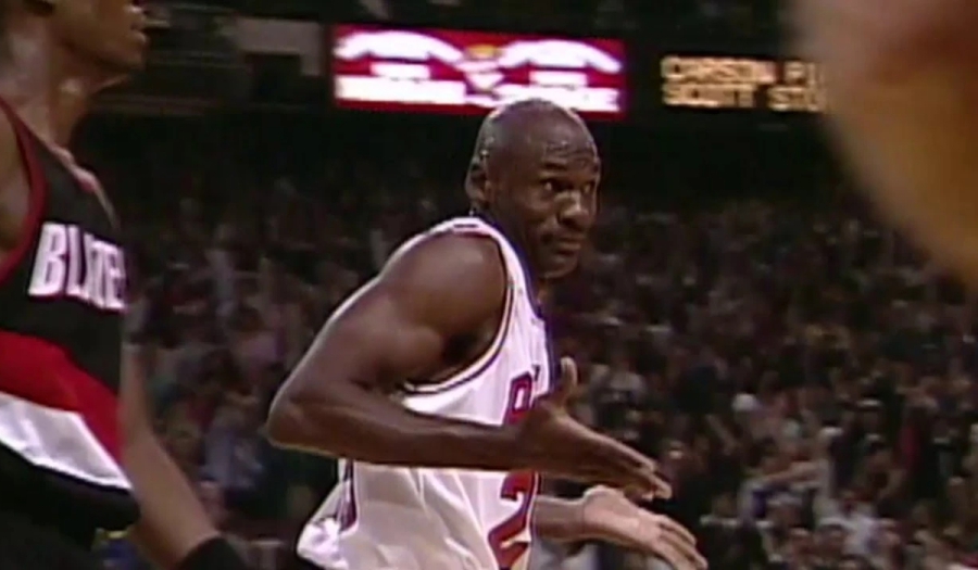 Η μέρα που ο Μάικλ Τζόρνταν εντυπωσίασε μέχρι και τον εαυτό του (video)