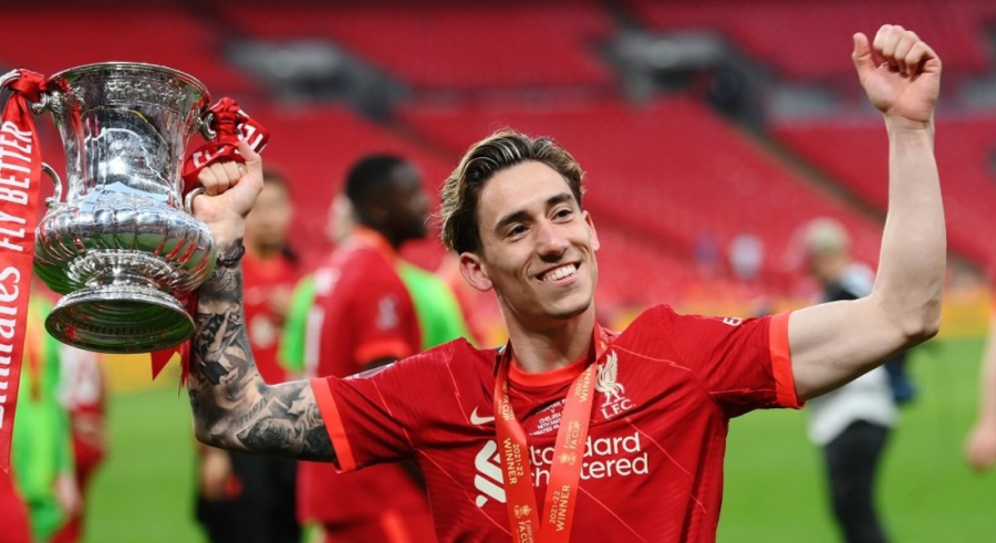 Ένας χρόνος από τη μέρα που ο Τσιμίκας χάρισε στην Λίβερπουλ το Κύπελλο (vid)