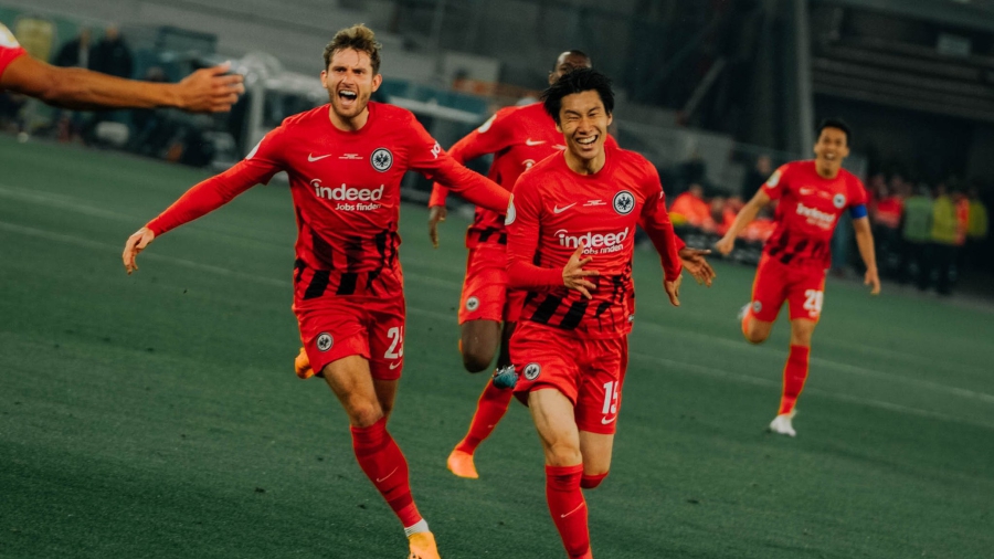 Στουτγκάρδη – Άιντραχτ Φρανκφούρτης 2-3: Πάνε τελικό με ανατροπή οι «αετοί» μέσα από ένα τρομερό ματς! (video)