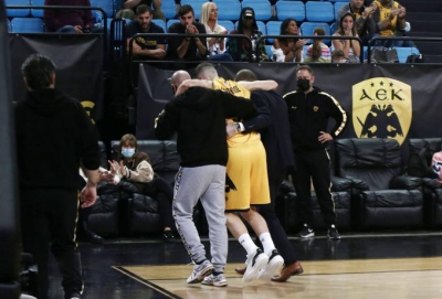 ΑΕΚ: Γλίτωσε τα χειρότερα ο Ανδρέας Πετρόπουλος (video)