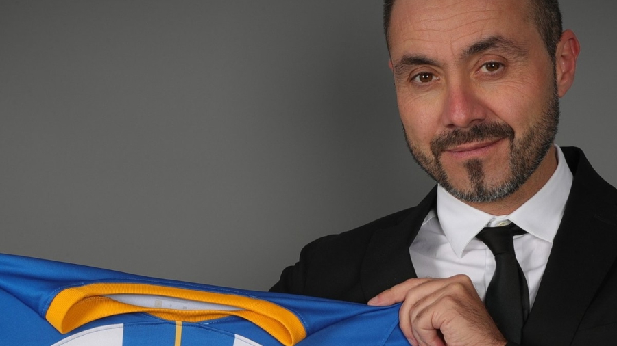 Παρουσιάστηκε ο Ντε Τζέρμπι από τη Μπράιτον