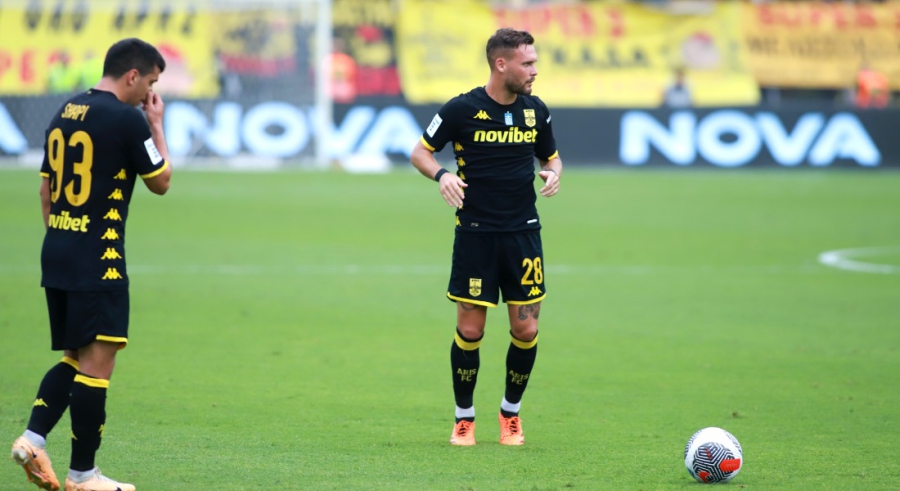 Βερστράτε: «Φαίνεται πως οι φωτοβολίδες  είναι μέρος της ελληνικής κουλτούρας»