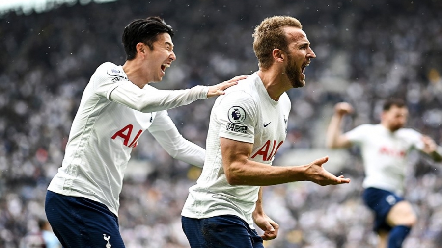 Τότεναμ – Μπέρνλι 1-0: Το VAR και ο Κέιν τη βάζουν σε θέση οδηγού (video)