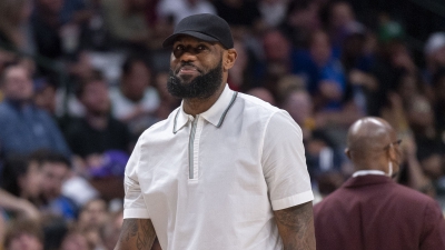 «Τρολάρει» (μάλλον) ο Λεμπρόν, που δηλώνει ότι θα χάσει το υπόλοιπο της σεζόν!