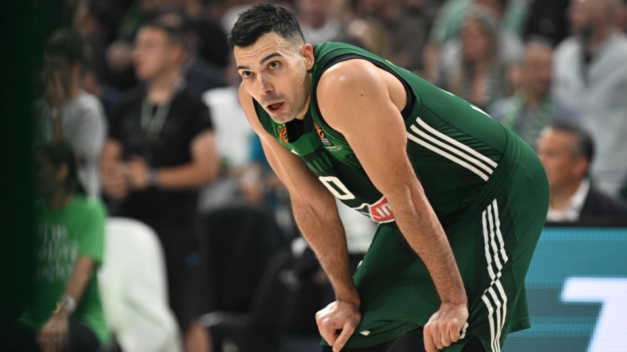 Ο Σλούκας παρέμεινε ψύχραιμος: «Προτιμώ να μην σκοράρω τόσο και να κερδίζουμε πιο εύκολα»