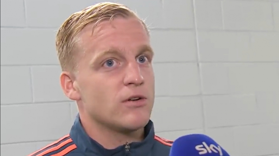 Φαν ντε Μπέεκ για Μαγκουάιρ: «Έπαιξε πολύ καλά σήμερα – Έχει μεγάλη προσωπικότητα» (video)