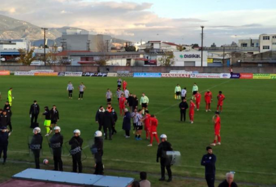 Super League 2: Ένταση στο φινάλε του ματς Ολυμπιακός Βόλου - Πιερικός