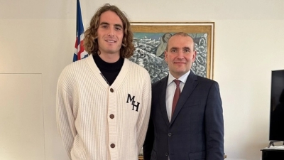 Τσιτσιπάς: «Για να νιώσεις πλούσιος, μέτρα όσα έχεις και δεν αγοράζονται με χρήματα»