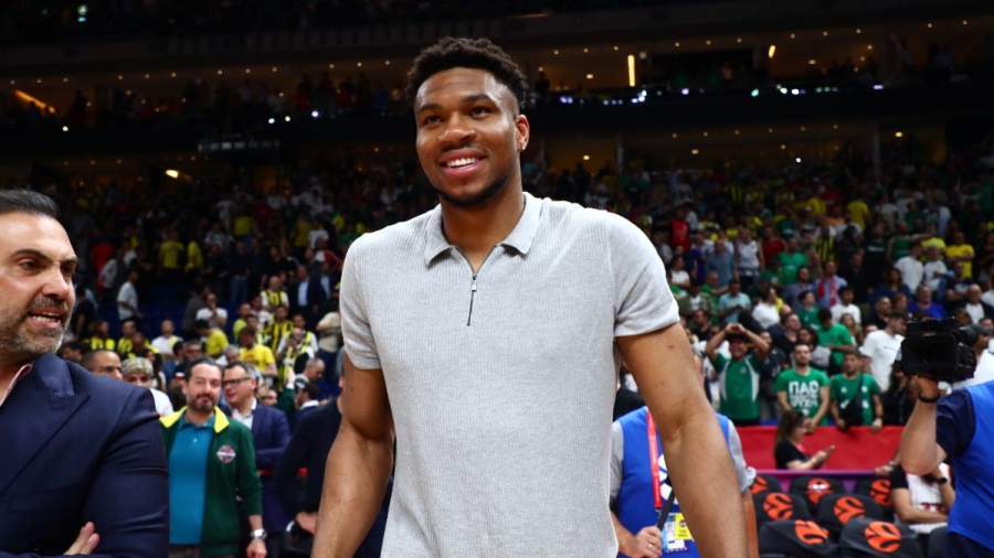 Γιάννης Αντετοκούνμπο: «Είμαι πολύ χαρούμενος για τον Κώστα, μακάρι να το πάρει ο Παναθηναϊκός!»