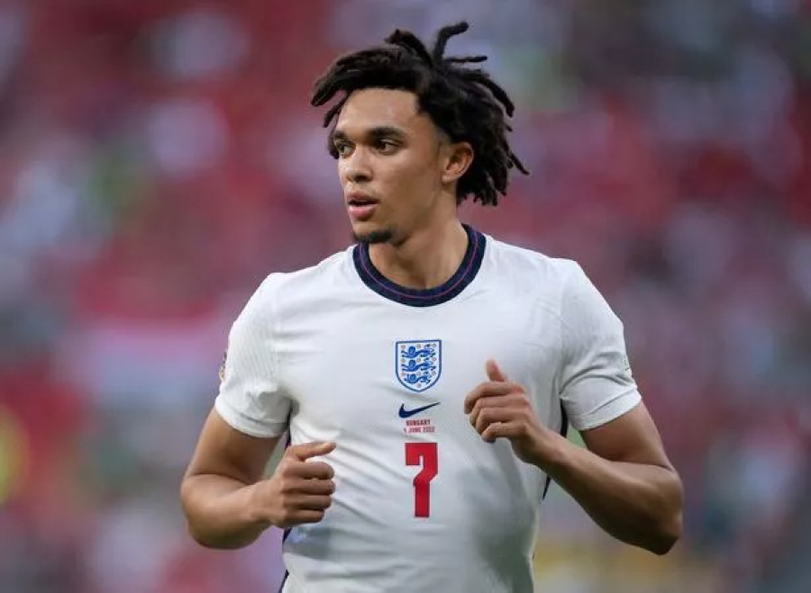 Μάλτα - Αγγλία: «Άρρωστη» πάσα του Αλεξάντερ-Άρνολντ στον δρόμο για το 1-0 (video)