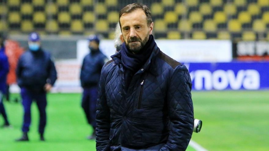 Μάντζιος: «Έχουμε απουσίες αλλά πάμε για τη νίκη στη Λεωφόρο»