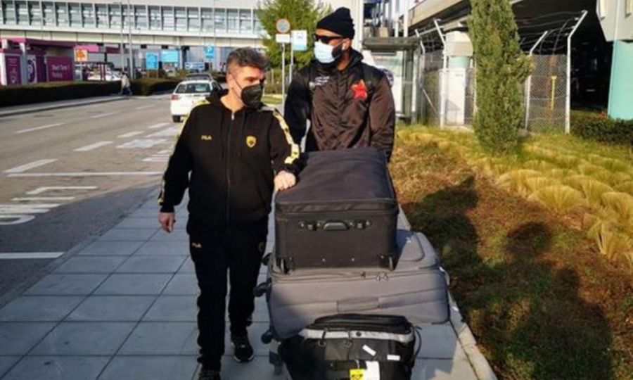 ΑΕΚ: Έφτασε στην Αθήνα ο Κιθ Λάνγκφορντ