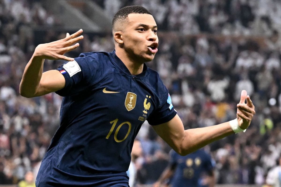 Γαλλία – Ολλανδία: «Παρέλαση» αστέρων στο δρόμο της εθνικής σε μονομαχίες από… το πάνω ράφι! (video)