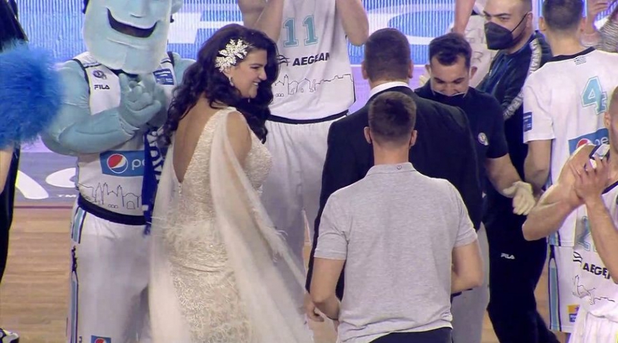 Κολοσσός Ρόδου – Άρης: Αποθέωση για τον… φρεσκοπαντρεμένο φροντιστή! (video)