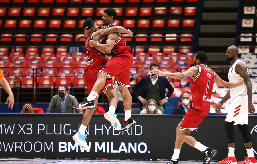 Οι Ιταλοί «ξανάρχονται»: Από την πτώχευση της Σιένα, στην «αναγέννηση» της Αρμάνι