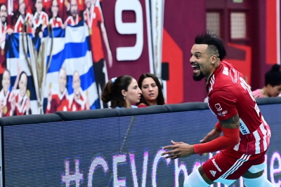 Ολυμπιακός: Σαν σε προπόνηση με την Κομάρνο και πρόκριση στους «16» του Challenge Cup