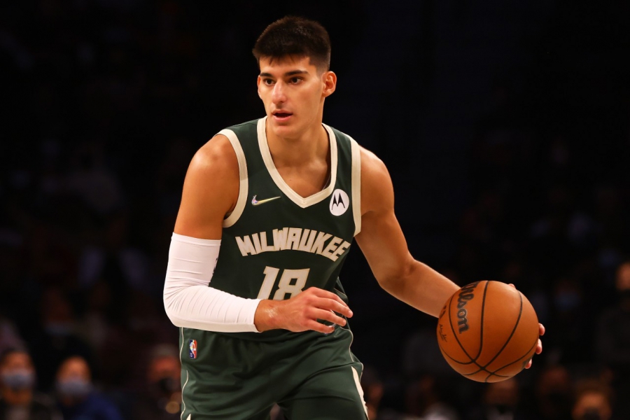 Στη θυγατρική των Μιλγουόκι Μπακς ο Καλαϊτζάκης