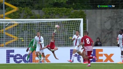 Το κερασάκι στην… ευρωπαϊκή τούρτα του Ολυμπιακού: Το ανάποδο ψαλίδι του Μπακούλα (video)