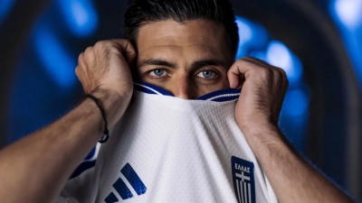 Εθνική Ελλάδας: Αποκάλυψε τις νέες εντυπωσιακές φανέλες! (pics)