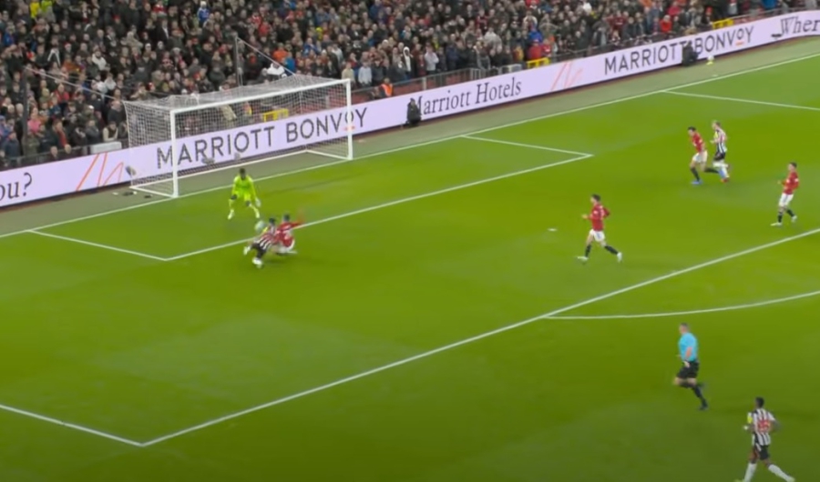 Τι Ονάνα, τι Μπέλινγχαμ: Και η καζούρα προς τον Καμερουνέζο της Γιουνάιτεντ... συνεχίζεται! (pic)