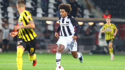 Ντέρμπι «Δικεφάλων»: Με... γρήγορη σκέψη ο ΠΑΟΚ, με... αργά πόδια η ΑΕΚ, και το δέντρο που κρύβει το δάσος!