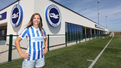 Βασική η Βεατρίκη Σαρρή στην πρεμιέρα της Women’s Super League – Ντεμπούτο με τη Μπράιτον!