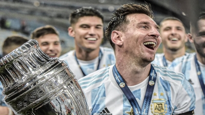 «Έσπασε» τα κοντέρ η φωτογραφία του Λιονέλ Μέσι με το τρόπαιο του Copa America στο Instagram!