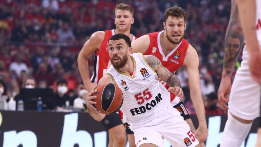 Τζέιμς: «Θα έπαιζα στον Ολυμπιακό μόνο αν δεν ήθελα να αποσυρθώ…»