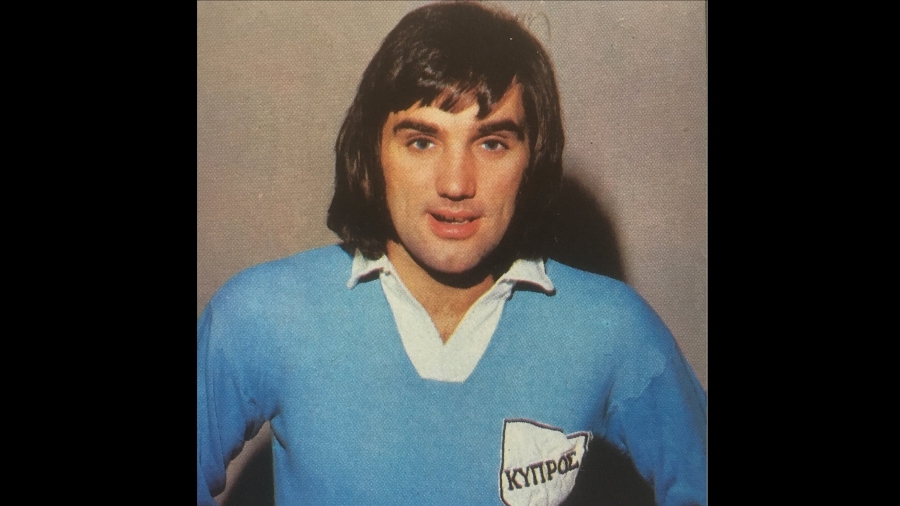 Ο Τζορτζ Μπεστ, στα «χρώματα» της Κύπρου; Ναι, για να περάσει ένα ματς, στην... αθανασία! (video)