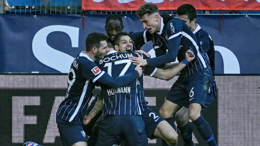 Παίρνει εκδίκηση η Μπόχουμ για την «επτάρα» του πρώτου γύρου – Διασύρει με 4-1 την Μπάγερν στο ημίχρονο! (video)