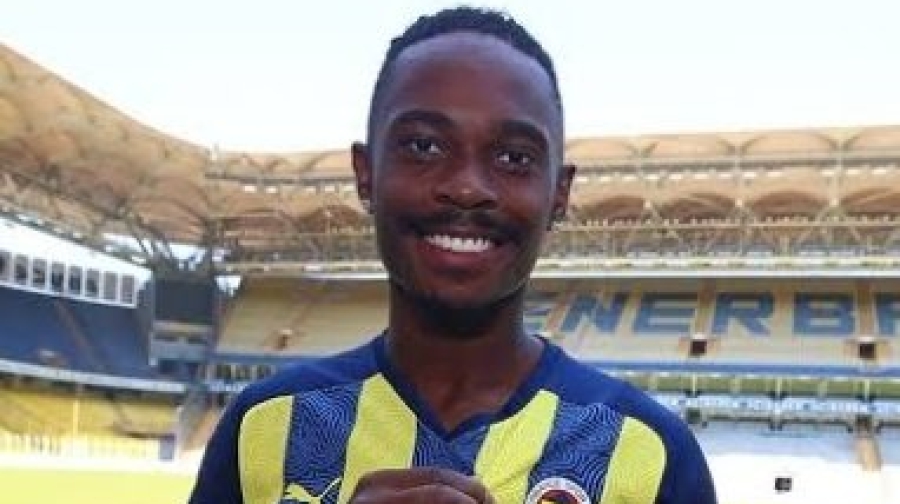 Βραζιλιάνος ποδοσφαιριστής της Φενέρ «ανοίγει» το σπίτι του σε σεισμόπληκτους