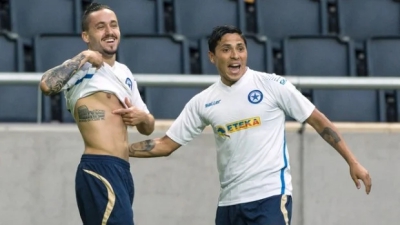 Το ματς καριέρας του Μαρσελίνιο στη Στοκχόλμη, η πρώτη ευρωπαϊκή πρόκριση του Ατρομήτου και ο… Φαν Πέρσι! (video)