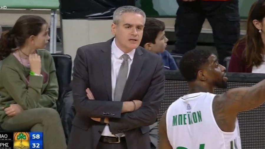 Παναθηναϊκός - Άρης: Άνοιξαν... έντονο διάλογο Μπέικον και Καστρίτης - Δόθηκε από μία τεχνική ποινή! (video)