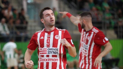 EHF European Cup: Ο Ολυμπιακός το πάλεψε, ηττήθηκε από τη Βάλουρ στον πρώτο τελικό, αλλά όλα είναι «ανοιχτά»!