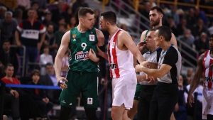 «Άναψαν» τα αίματα: Αψιμαχία Παπανικολάου – Αγραβάνη! (video)