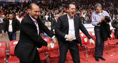 Ολυμπιακός: Η «ερυθρόλευκη» υποδοχή από τους προέδρους στην πρώιμη φιέστα του ΣΕΦ (video)