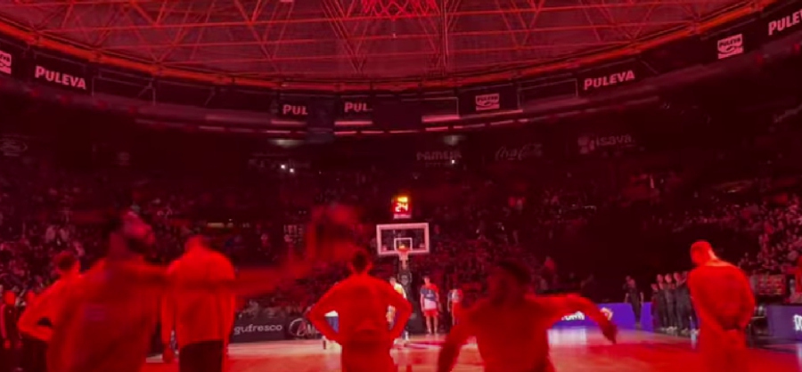 Ολυμπιακός: Η «ερυθρόλευκη» φωνή στη Βαλένθια και η εμψυχωτική ομιλία του Μπαρτζώκα στα αποδυτήρια (video)