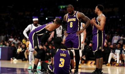 NBA: Σοκ στους Λέικερς με τον τραυματισμό του Άντονι Ντέιβις, χάνει το υπόλοιπο της χρονιάς (video)