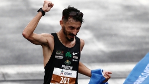 Μαραθώνιος Αθήνας: Νικητής ο Γκελαούζος - Έσπασε ρεκόρ 17 ετών! (video)