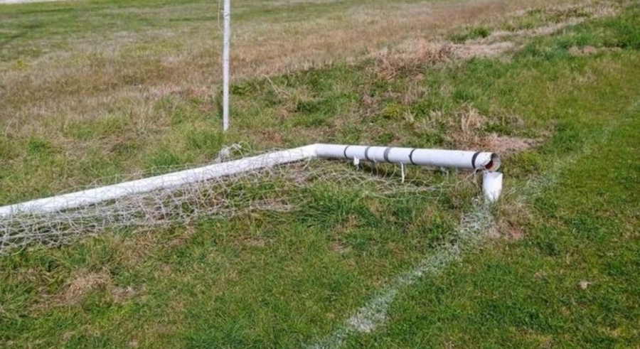 Αναβλήθηκε αναμέτρηση στην Καρδίτσα λόγω κομμένων δοκαριών