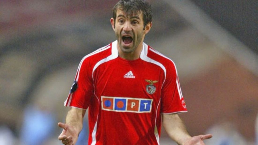 Η Λίβερπουλ περνάει ωραία με αντίπαλο την Μπενφίκα, με μόνη εξαίρεση τα ματς του Καραγκούνη (video)