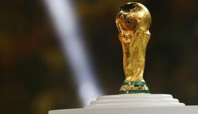 Louis Vuitton και FIFA ενώνουν ξανά τις δυνάμεις τους: Η πολυτελής θήκη του τροπαίου του Παγκοσμίου Κυπέλλου κλέβει τις εντυπώσεις