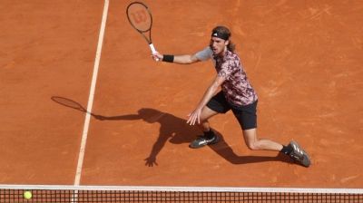 Μόντε Κάρλο: Πέντε games και... στους «16» ο Τσιτσιπάς, εγκατέλειψε ο Μπονζί (video)