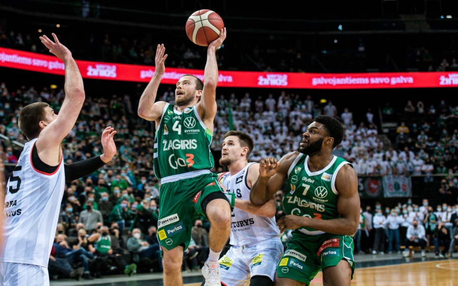 Έχασε και από τη Ρίτας Βίλνιους η Ζαλγκίρις Κάουνας, οι οργανωμένοι τα είπαν με τους παίκτες (video)