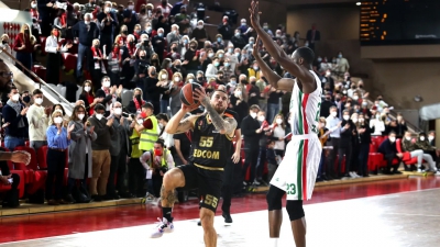 Μάικ Τζέιμς clutch και πτήση Μονακό για την 8αδα της Ευρωλίγκα (video)