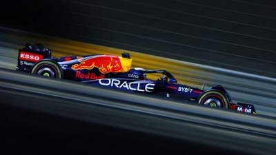Formula 1: Με το… δεξί στις ελεύθερες δοκιμές ο Μαξ Φερστάπεν! (video)