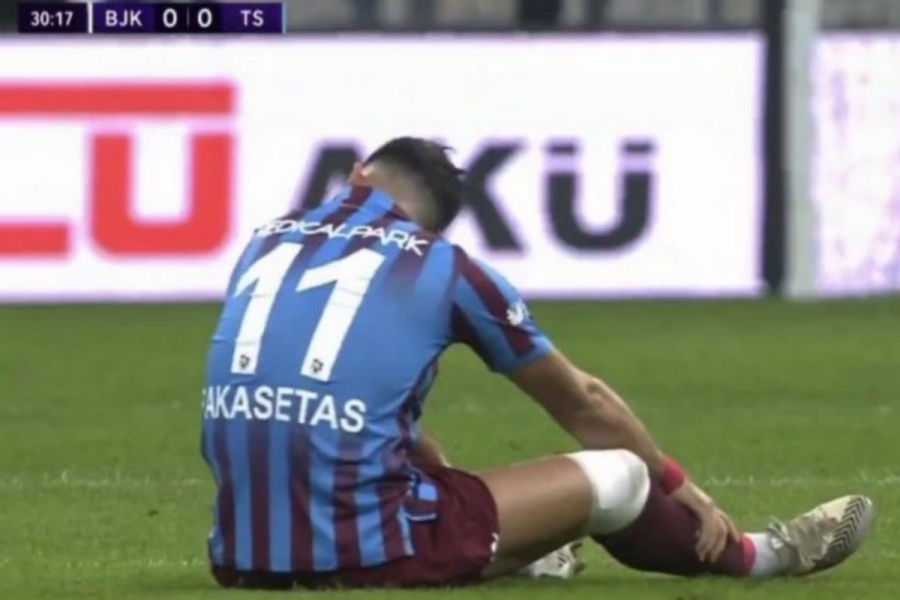 Μπεσίκτας - Τράμπζονσπορ: Άτυχος ο Μπακασέτας, τραυματίστηκε και αποχώρησε στο 31' του ντέρμπι