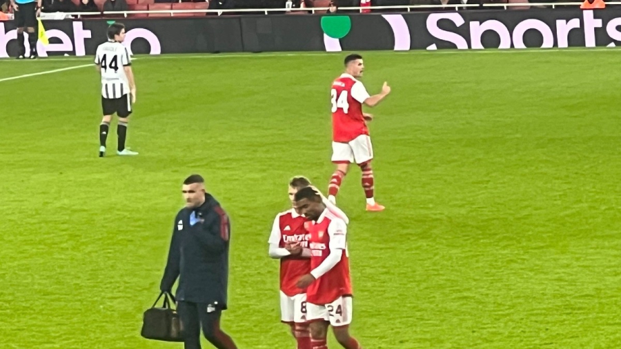 Αναγκαστική αλλαγή ο Ρις Νέλσον στο φιλικό της Άρσεναλ!